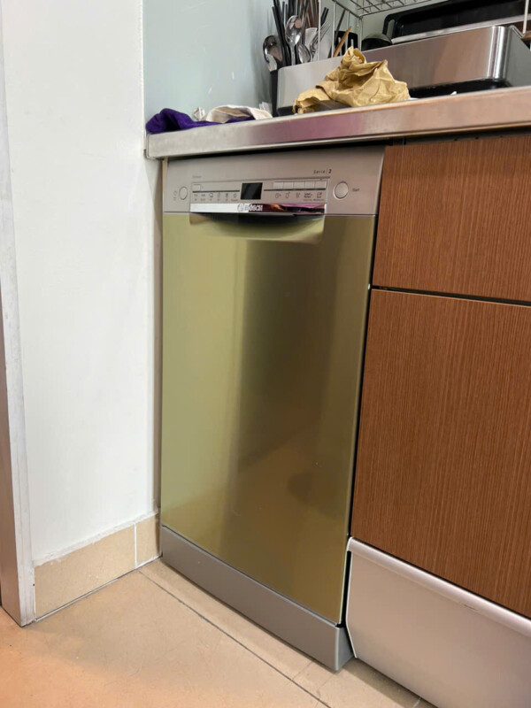 HÌNH ẢNH THỰC TẾ CỦA MÁY RỬA BÁT BOSCH SERIE 2 SPS2HKI58E