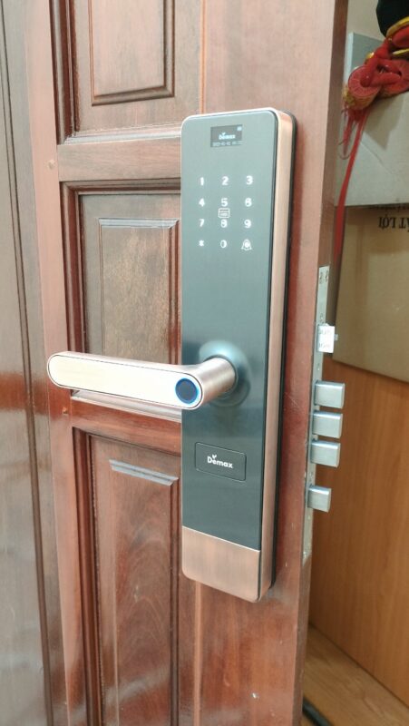 KHÓA VÂN TAY APP WIFI DEMAX SL628 AC
