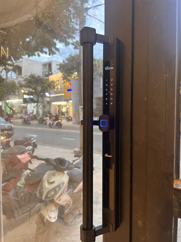KHÓA VÂN TAY 2 MẶT CỬA NHÔM CỔNG SẮT APP WIFI DEMAX SL808 BN LUX