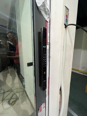 Khoá cửa nhôm vân tay Demax SL909 BL Face ID Remote, App Wifi camera chuông cửa Của Đức - a0bfb034d1e86fb636f921