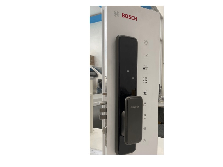 HÌNH ẢNH THỰC TẾ CỦA KHÓA CỬA VÂN TAY BOSCH EL600 KB MÀU ĐEN XÁM