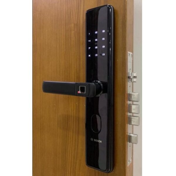 HÌNH ẢNH THỰC TẾ CỦA KHÓA CỬA VÂN TAY BOSCH ID-30BKB MÀU ĐEN
