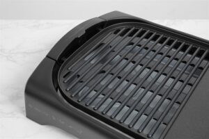 VỈ NƯỚNG ĐIỆN ĐỂ BÀN ELECTROLUX ETTG1-40BK - electrolux ettg1 40bk 2200w 5 700x467 1