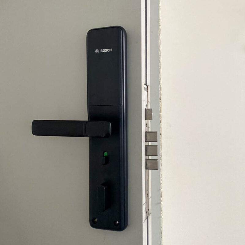 KHÓA CỬA VÂN TAY BOSCH ID-30BKB MÀU ĐEN