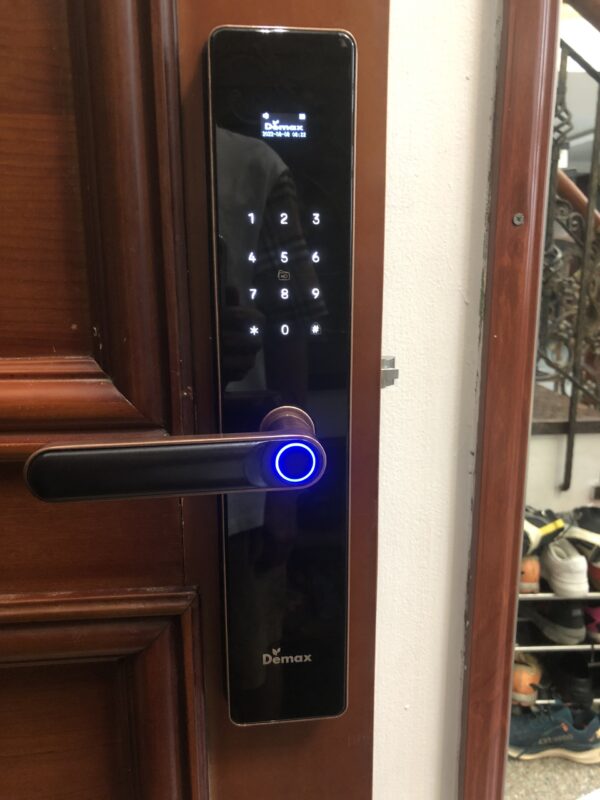 KHÓA CỬA VÂN TAY APP WIFI DEMAX SL-C622 AC