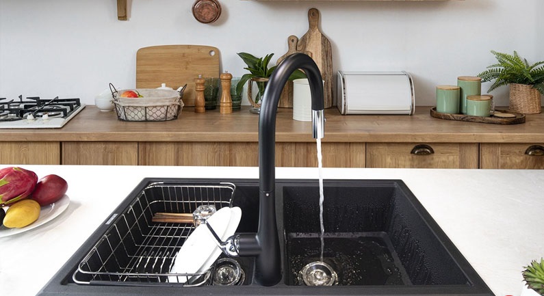 VÒI RỬA BÁT DÂY RÚT KONOX CURVA BLACK