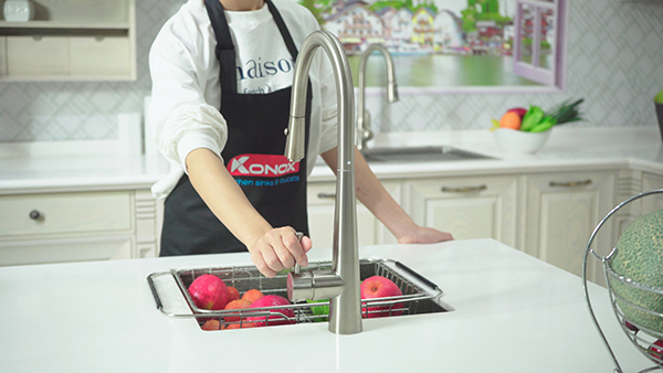 VÒI RỬA BÁT DÂY RÚT KONOX KN1901N