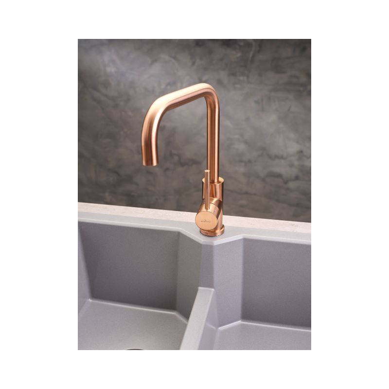 HÌNH ẢNH THỰC TẾ CỦA VÒI RỬA BÁT REGINOX CRYSTAL ĐỒNG PVD HMH.R30523