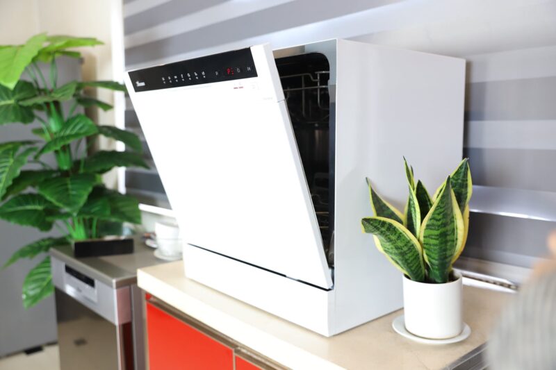 MÁY RỬA BÁT 8 BỘ TEXGIO TG-DTW558
