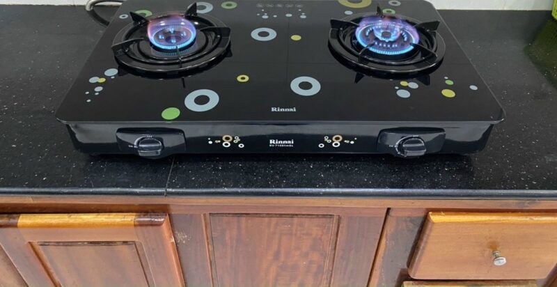 HÌNH ẢNH THỰC TẾ CỦA BẾP GA ĐỂ BÀN RINNAI RV-715SLIM-SCH (VP)