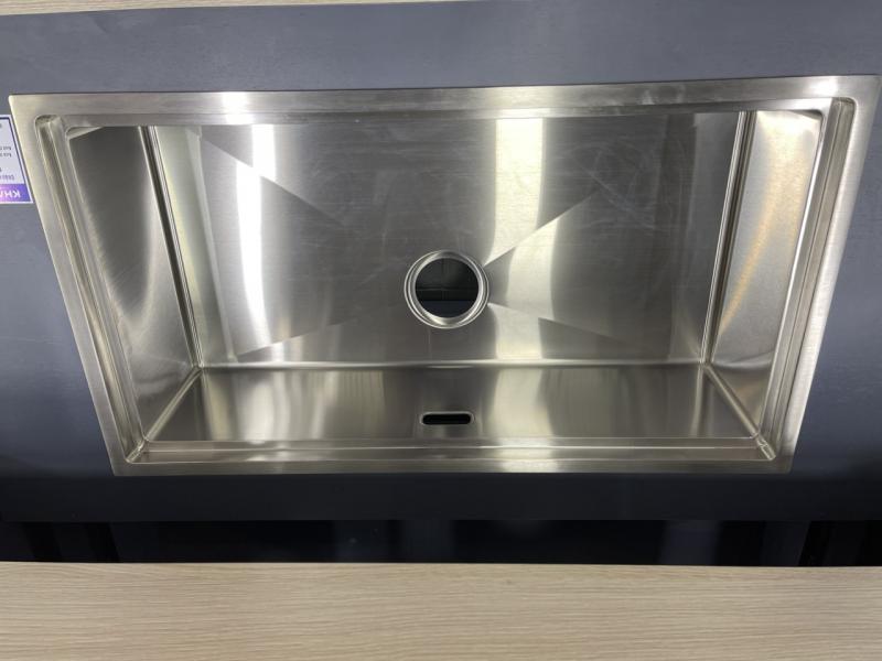 HÌNH ẢNH THỰC TẾ CỦA CHẬU RỬA CHÉN MAADELA MDS-8245FSU