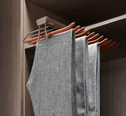 HÌNH ẢNH THỰC TẾ CỦA GIÁ TREO QUẦN ÂU ĐƠN GARIS GW38R