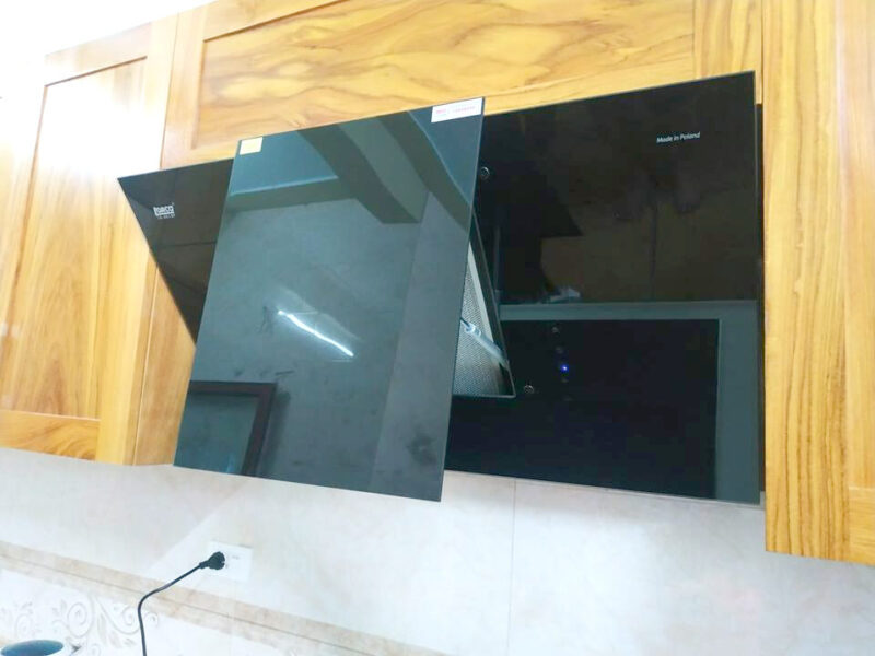 HÌNH ẢNH THỰC TẾ CỦA MÁY HÚT MÙI TREO TƯỜNG LORCA TA-6018P-90CM