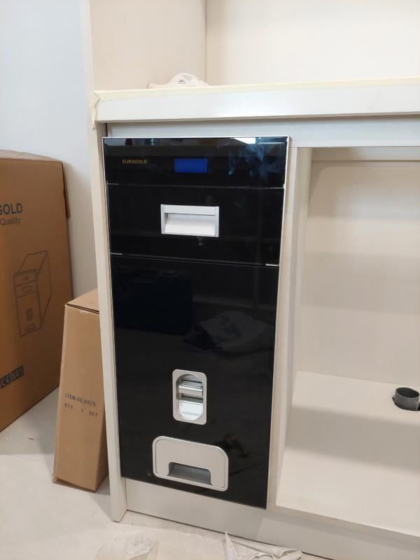 THÙNG GẠO GƯƠNG NÚT NHẤN EUROGOLD GB301B