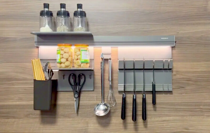 GIÁ TREO NGOÀI CAO CẤP ĐÈN LED EUROGOLD EVM700