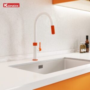 VÒI RỬA DÂY RÚT KONOX LASI ORANGE - Voi mau White Orange Left 500x500 1